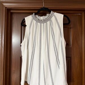 White House Black Market White and Black Patterned Blouse